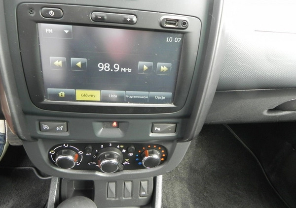 Dacia Duster cena 37900 przebieg: 135000, rok produkcji 2015 z Rzeszów małe 191